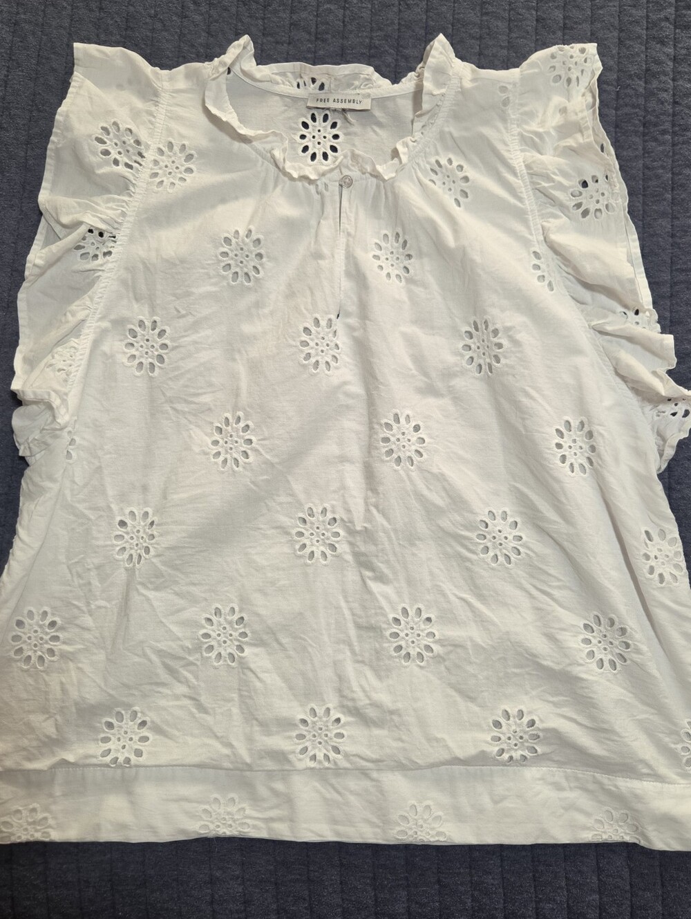 Eyelet Ruffle Sleeve Top